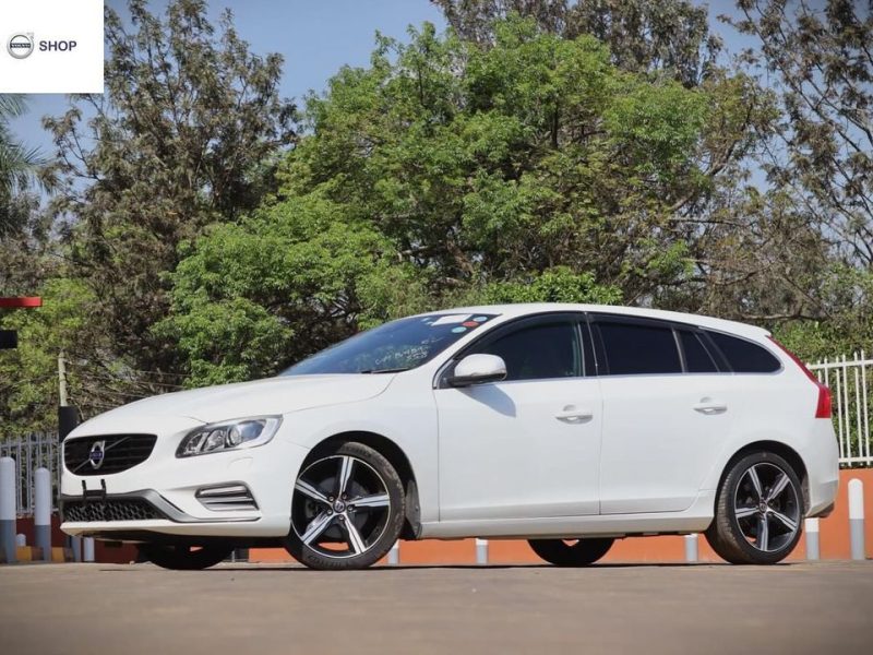 VOLVO V60 R-DESIGN