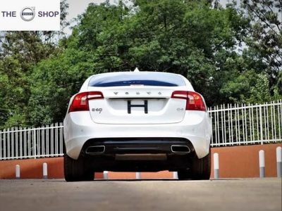 VOLVO S60 WHITE D4