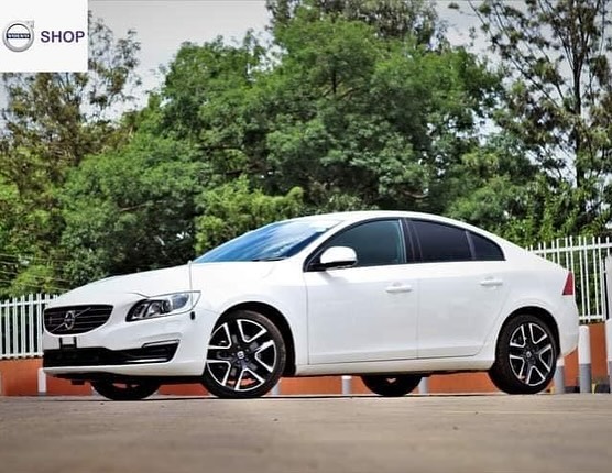 VOLVO S60 WHITE D4