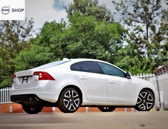 VOLVO S60 WHITE D4