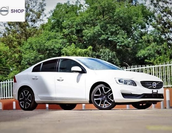 VOLVO S60 WHITE D4