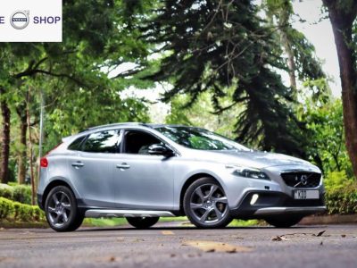 VOLVO V40 CROSS COUNTRY