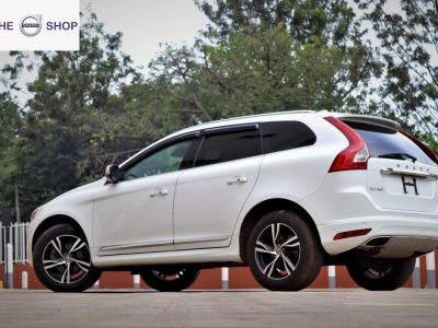 VOLVO XC60 D4 FITTED WITH A SUNROOF