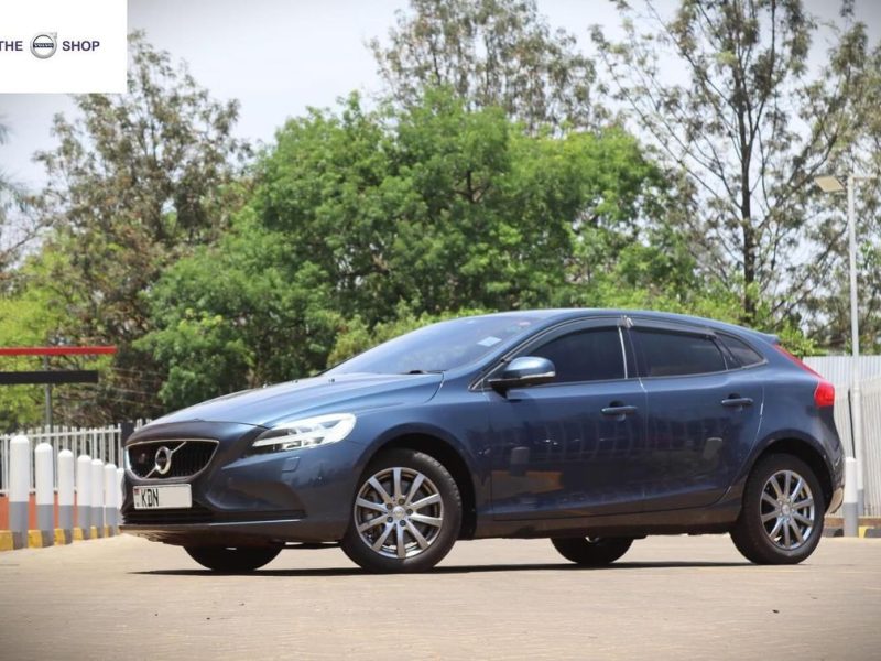 VOLVO V40 T3