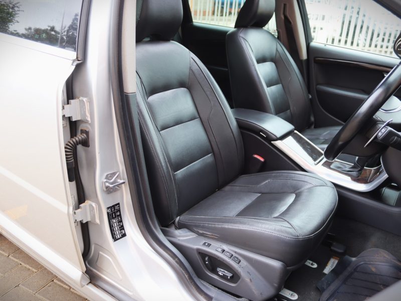 2015 VOLVO V70 T5