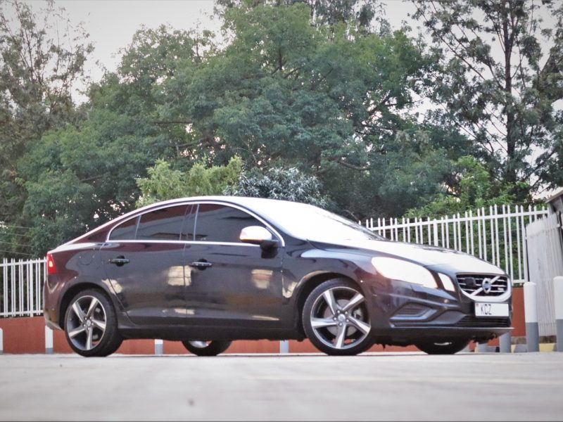 2013 VOLVO S60 T4 RDESIGN BLACK
