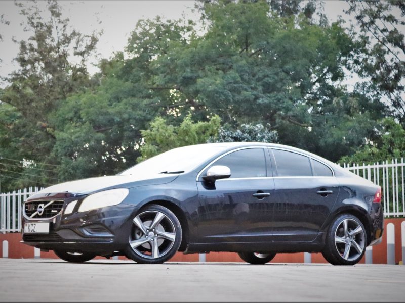 2013 VOLVO S60 T4 RDESIGN BLACK