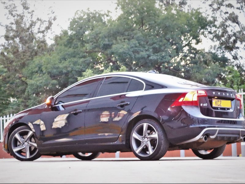 2013 VOLVO S60 T4 RDESIGN BLACK