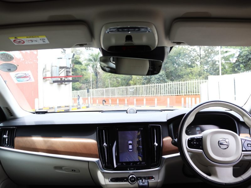 2017 VOLVO S90 T6