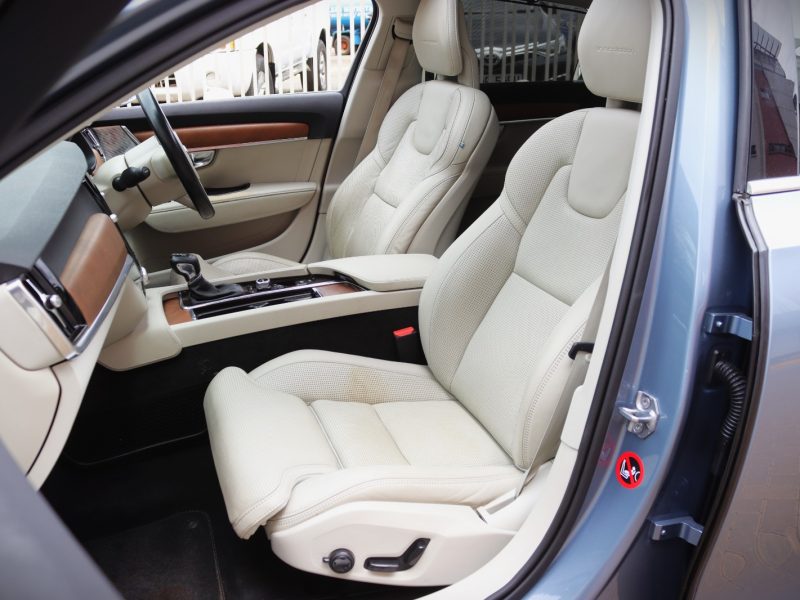 2017 VOLVO S90 T6