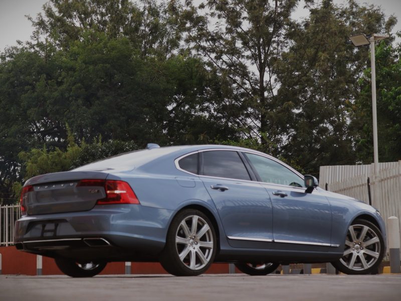2017 VOLVO S90 T6