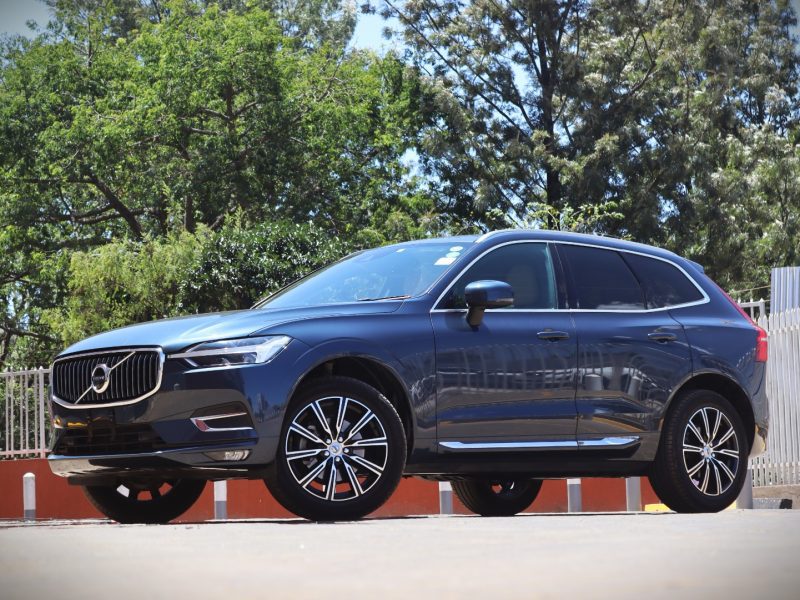 VOLVO XC60 D4 BLUE YOM 2018