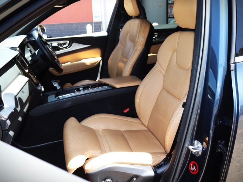 VOLVO XC60 D4 BLUE YOM 2018