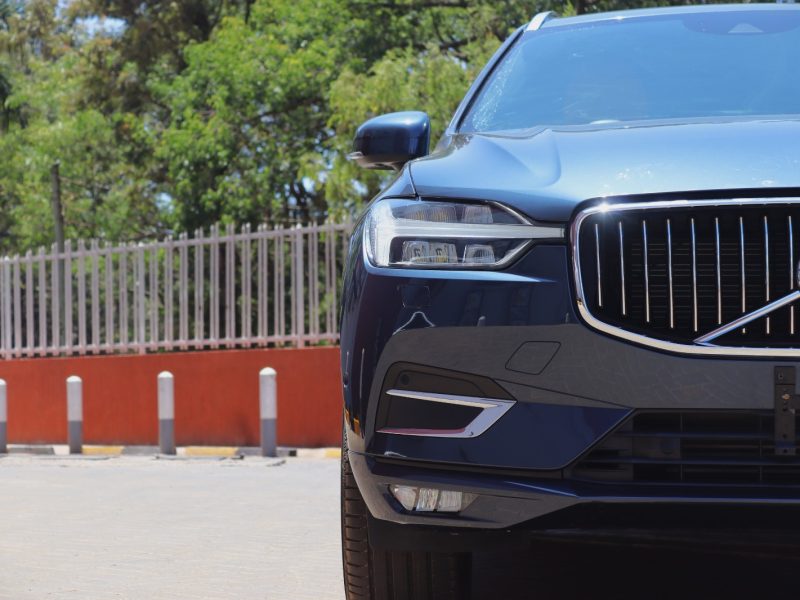 VOLVO XC60 D4 BLUE YOM 2018