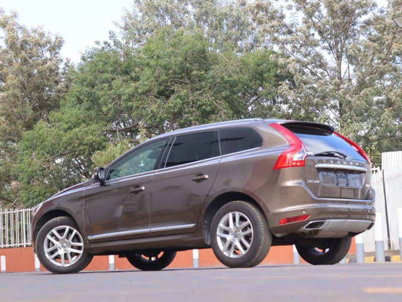 VOLVO XC60 BROWN