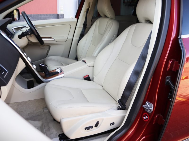 2017 Volvo XC60 D4
