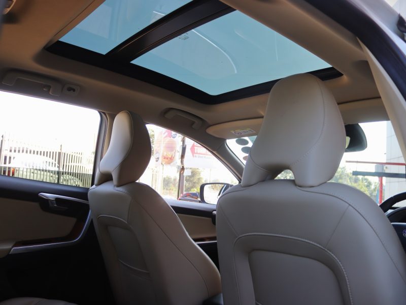2017 Volvo XC60 D4