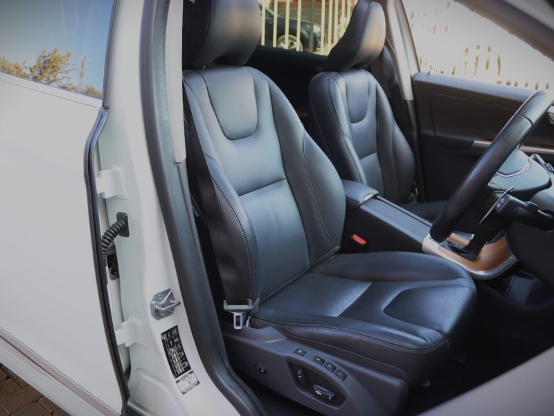 2017 Volvo XC60 D4
