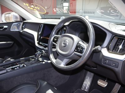 💎 2018 Volvo XC60 T5 – Luxury, Power & Safety Redefined