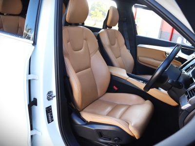 🚘 2018 Volvo XC90 T5 – White | Panoramic Sunroof | 7-Seater Luxury SUV