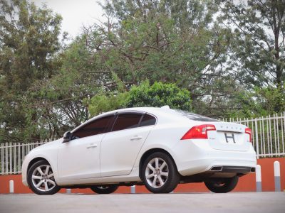 ⚪ 2017 Volvo S60 D4 – White | Diesel | Executive Elegance & Power