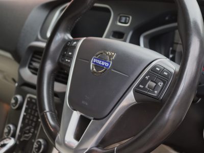 2016 Volvo V40 T4 Wine Red 🚘 2016 Volvo V40 T4 – Wine Red | Premium Hatchback | Turbocharged Luxury
