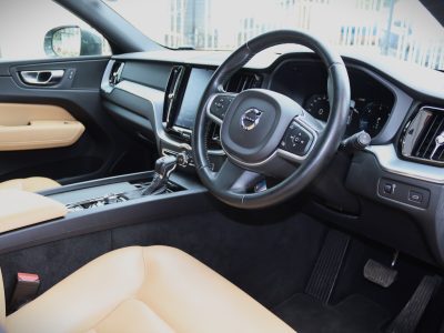 🔵 2018 Volvo XC60 D4 – Gray | Petrol | AWD | Luxury Compact SUV