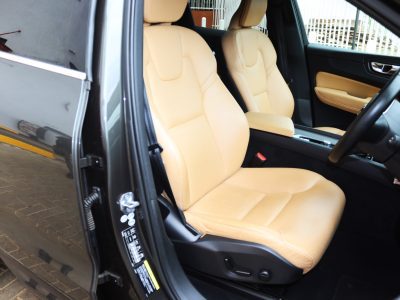 🔵 2018 Volvo XC60 D4 – Gray | Petrol | AWD | Luxury Compact SUV