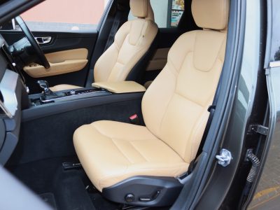 🔵 2018 Volvo XC60 D4 – Gray | Petrol | AWD | Luxury Compact SUV