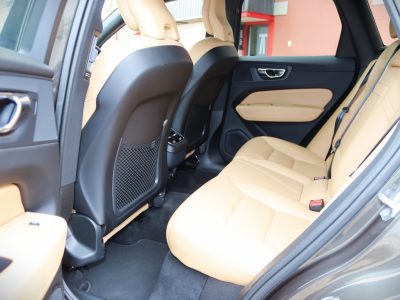 🔵 2018 Volvo XC60 D4 – Gray | Petrol | AWD | Luxury Compact SUV