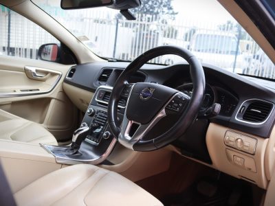 2014 Volvo S60 T4 – Sleek, Safe, and Sporty