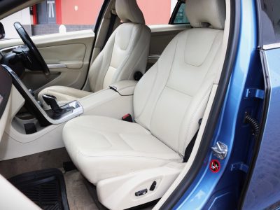 2014 Volvo S60 T4 – Sleek, Safe, and Sporty
