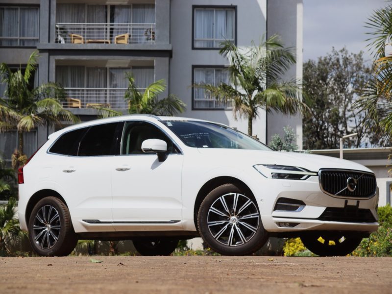 ❄️ Elegant & Powerful: 2018 Volvo XC60 D4 White