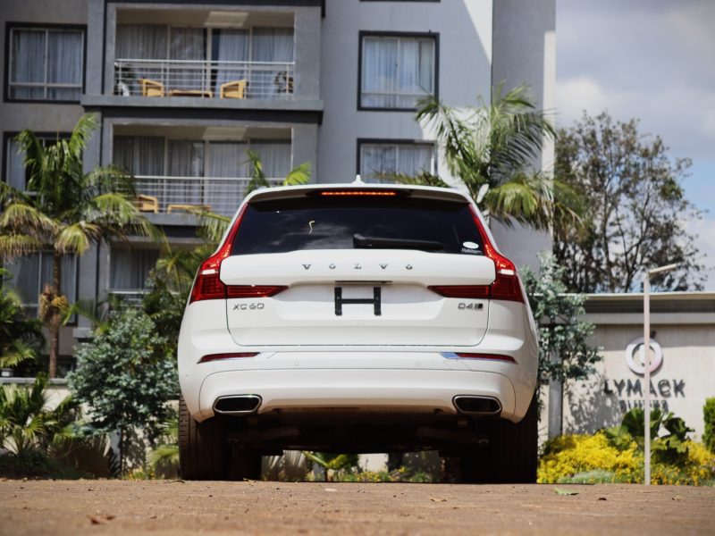 ❄️ Elegant & Powerful: 2018 Volvo XC60 D4 White