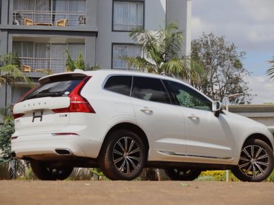 ❄️ Elegant & Powerful: 2018 Volvo XC60 D4 White
