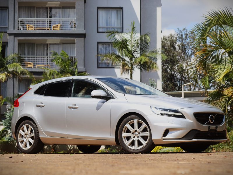 2018 Volvo V40 D4 – Sporty Diesel