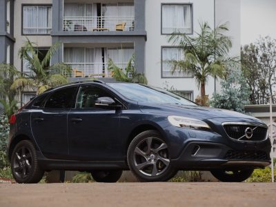 2018 Volvo V40 Cross Country – Urban Elegance Meets Rugged Versatility 🚙❄️ | Available Now at VolvoShop Kenya