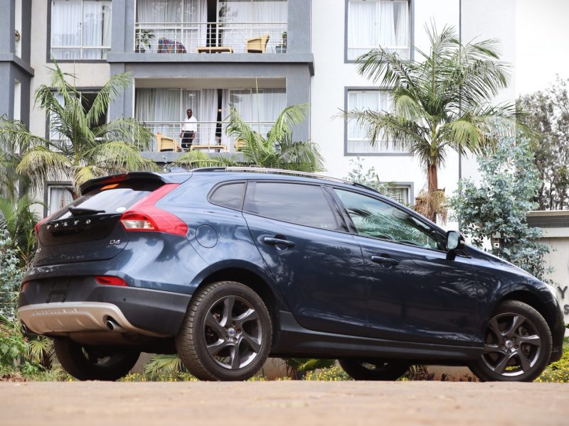 2018 Volvo V40 Cross Country – Urban Elegance Meets Rugged Versatility 🚙❄️ | Available Now at VolvoShop Kenya