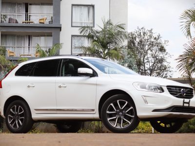 2015 Volvo XC60 – White Elegance, Petrol Power & Scandinavian Safety ⚪🚗