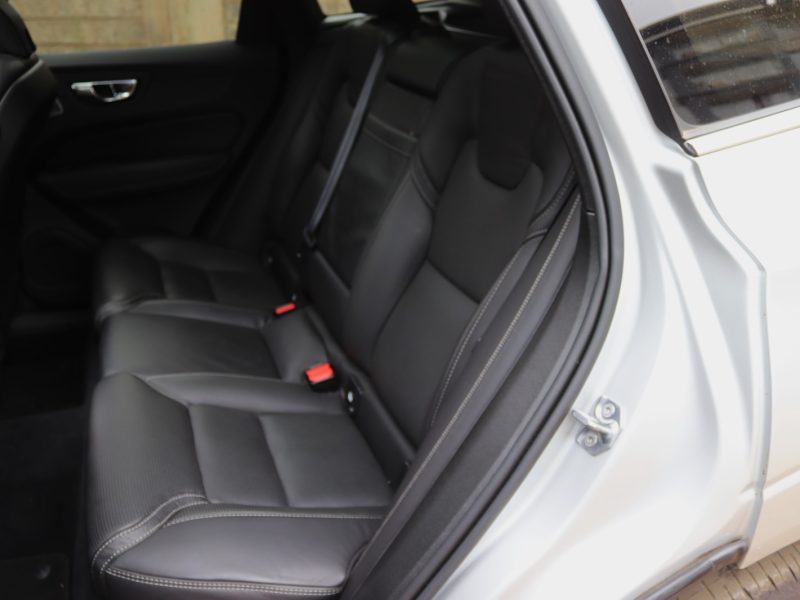 2019 Volvo XC60 D4 Inscription – Silver Sophistication, Diesel Efficiency & Luxury Performance ⚙️🌟 | Now at VolvoShop Kenya