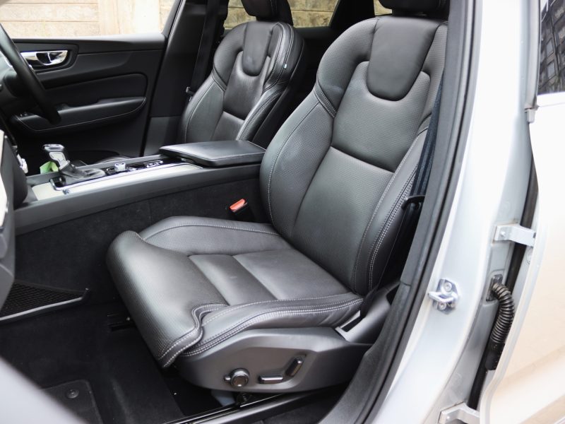 2019 Volvo XC60 D4 Inscription – Silver Sophistication, Diesel Efficiency & Luxury Performance ⚙️🌟 | Now at VolvoShop Kenya