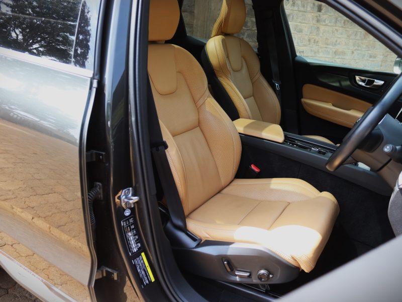 2018 Volvo XC60 D4 Polestar (Grey, Sunroof) for Sale in Nairobi, Kenya