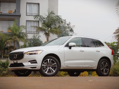 🚗 2018 Volvo XC60 T8 – White | Plug-in Hybrid SUV for Sale in Nairobi, Kenya
