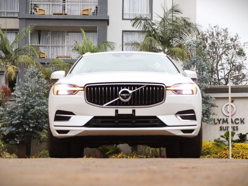 🚗 2018 Volvo XC60 T8 – White | Plug-in Hybrid SUV for Sale in Nairobi, Kenya