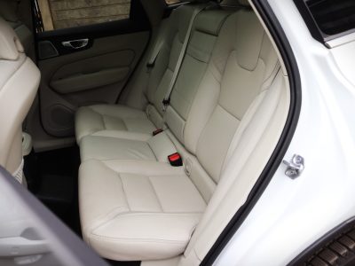 🚗 2018 Volvo XC60 T8 – White | Plug-in Hybrid SUV for Sale in Nairobi, Kenya