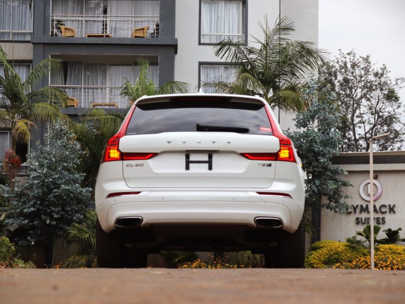 🚗 2018 Volvo XC60 T8 – White | Plug-in Hybrid SUV for Sale in Nairobi, Kenya