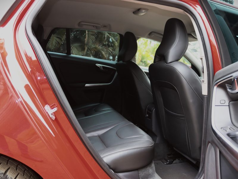 🚘 2018 Volvo V60 D4 Red – Sporty Elegance with Scandinavian Luxury