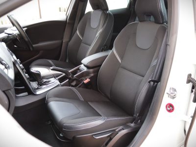 2018 Volvo V40 T3 – Sleek White Hatchback | Scandinavian Elegance with Modern Power 🚗✨
