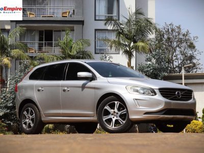 🚙 Volvo XC60 T5 – Silver – YOM 2014