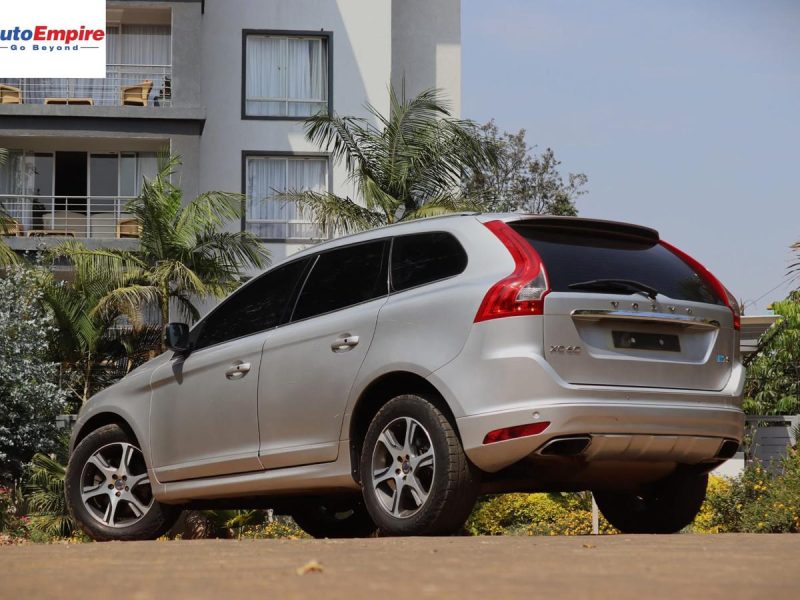 🚙 Volvo XC60 T5 – Silver – YOM 2014